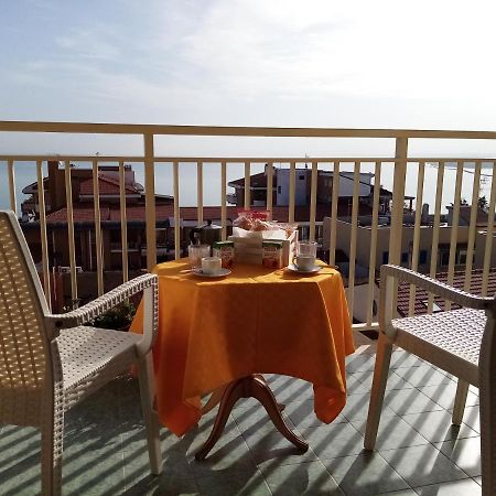Appartamento Domus Flavia Termoli Esterno foto